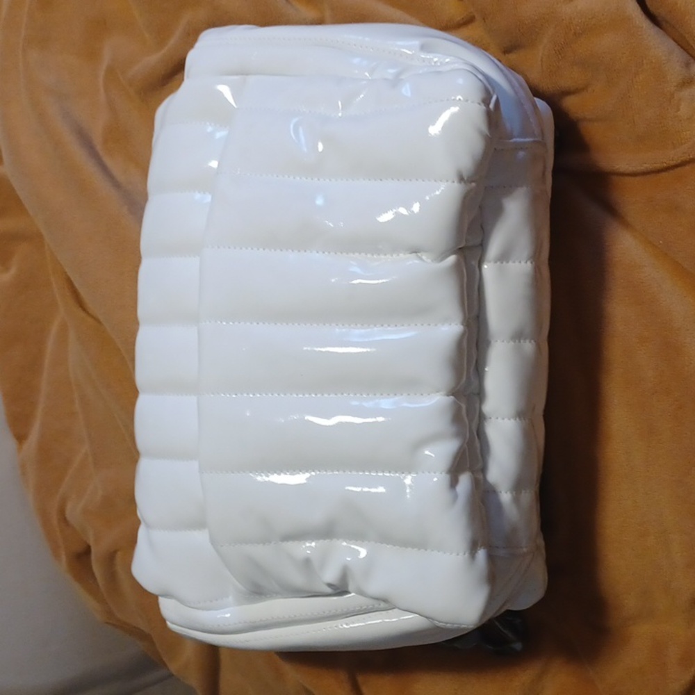 Handbag - Picture 2 of 3